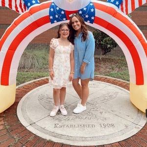 Meet your Posher, Whitney